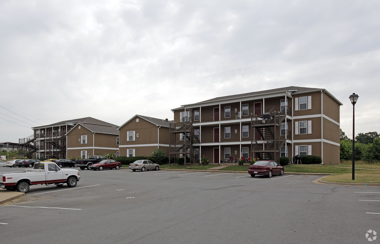 Photo of STEEPLE CHASE APARTMENTS. Affordable housing located at 2695 S 2ND ST CABOT, AR 72023