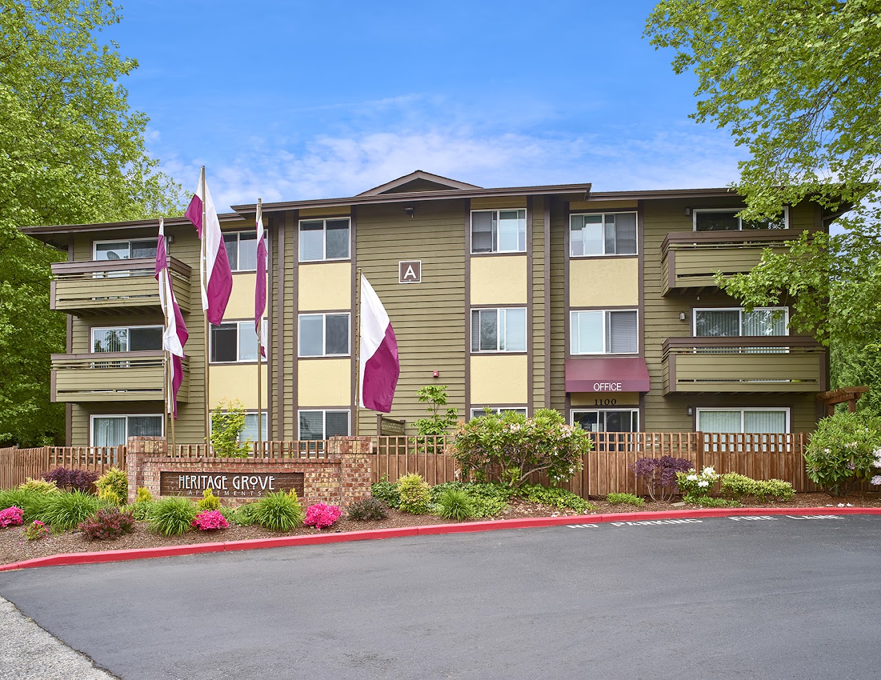 Photo of HERITAGE GROVE APARTMENTS. Affordable housing located at 1100 SUNSET BLVD NE RENTON, WA 98056