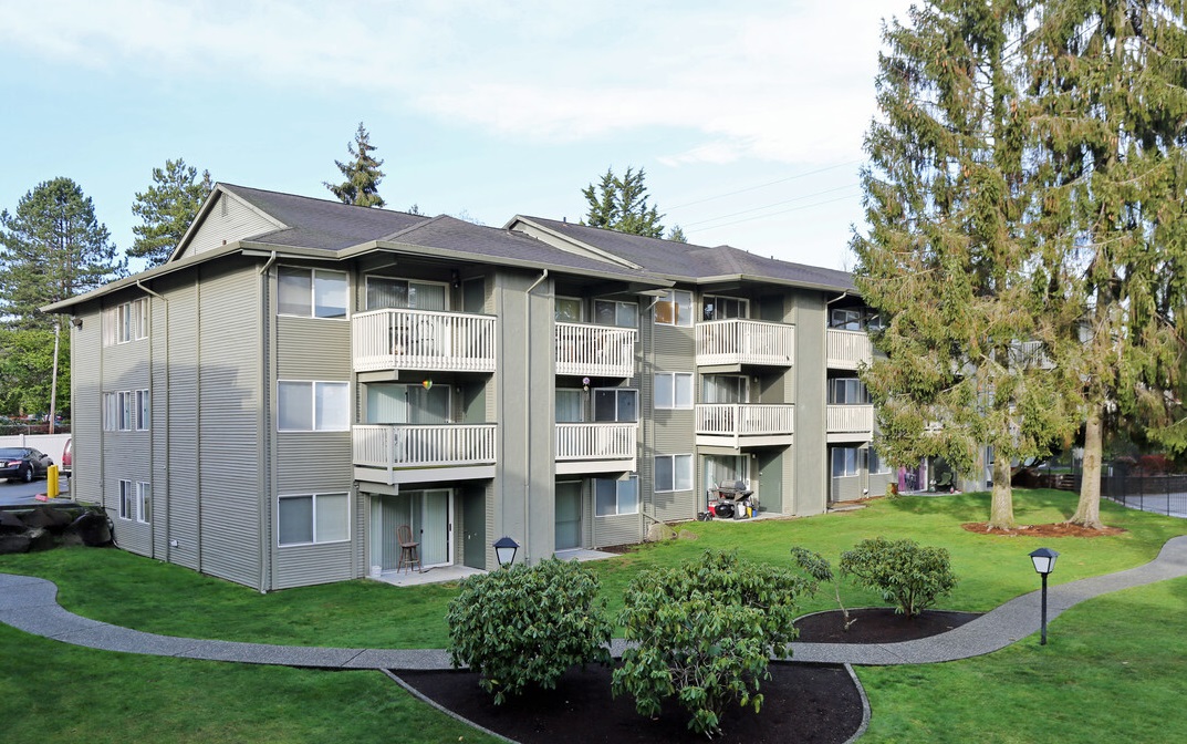 Photo of BLUFFS AT EVERGREEN. Affordable housing located at 2 WEST CASINO RD EVERETT, WA 98204