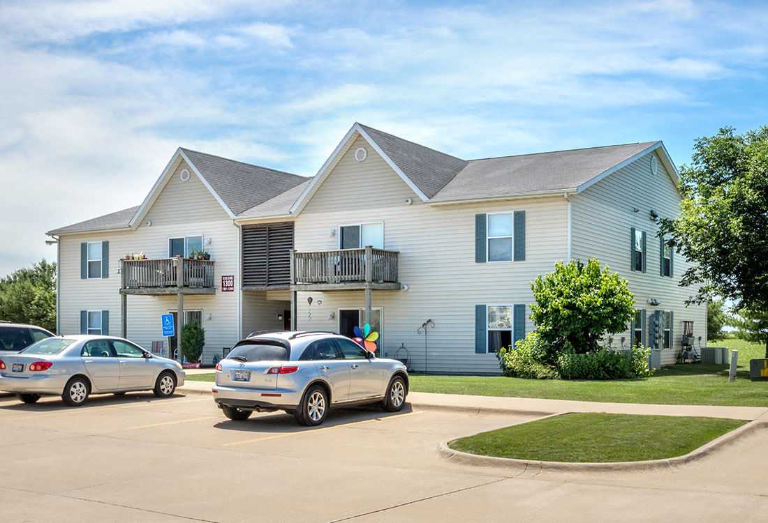 Photo of HOLLOW TREE APTS. Affordable housing located at 1351 W CARL SANDBURG DR GALESBURG, IL 61401