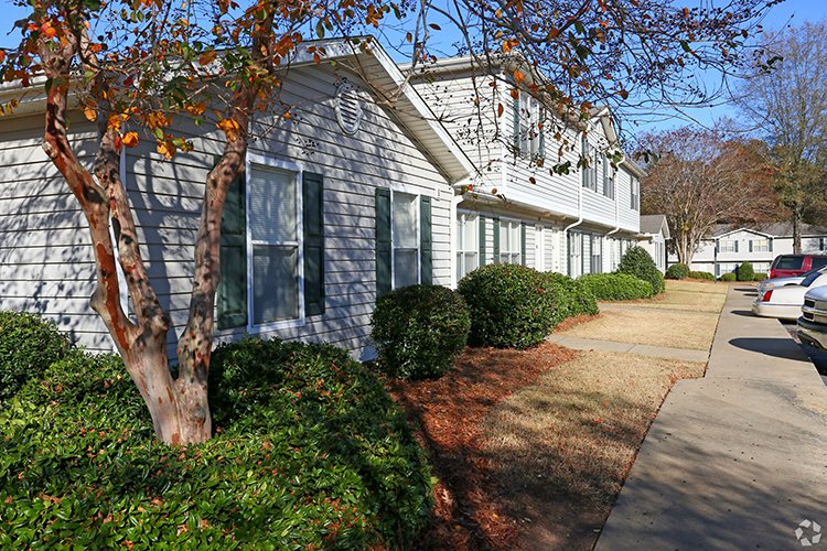 Photo of RIVERCREST APARTMENTS. Affordable housing located at 525 DON CUTLER SR DR ALBANY, GA 31705