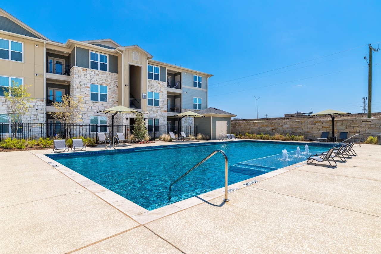 Photo of PATRIOT POINTE. Affordable housing located at 2101 AND 2151 SE LOOP 820 FORT WORTH, TX 76119
