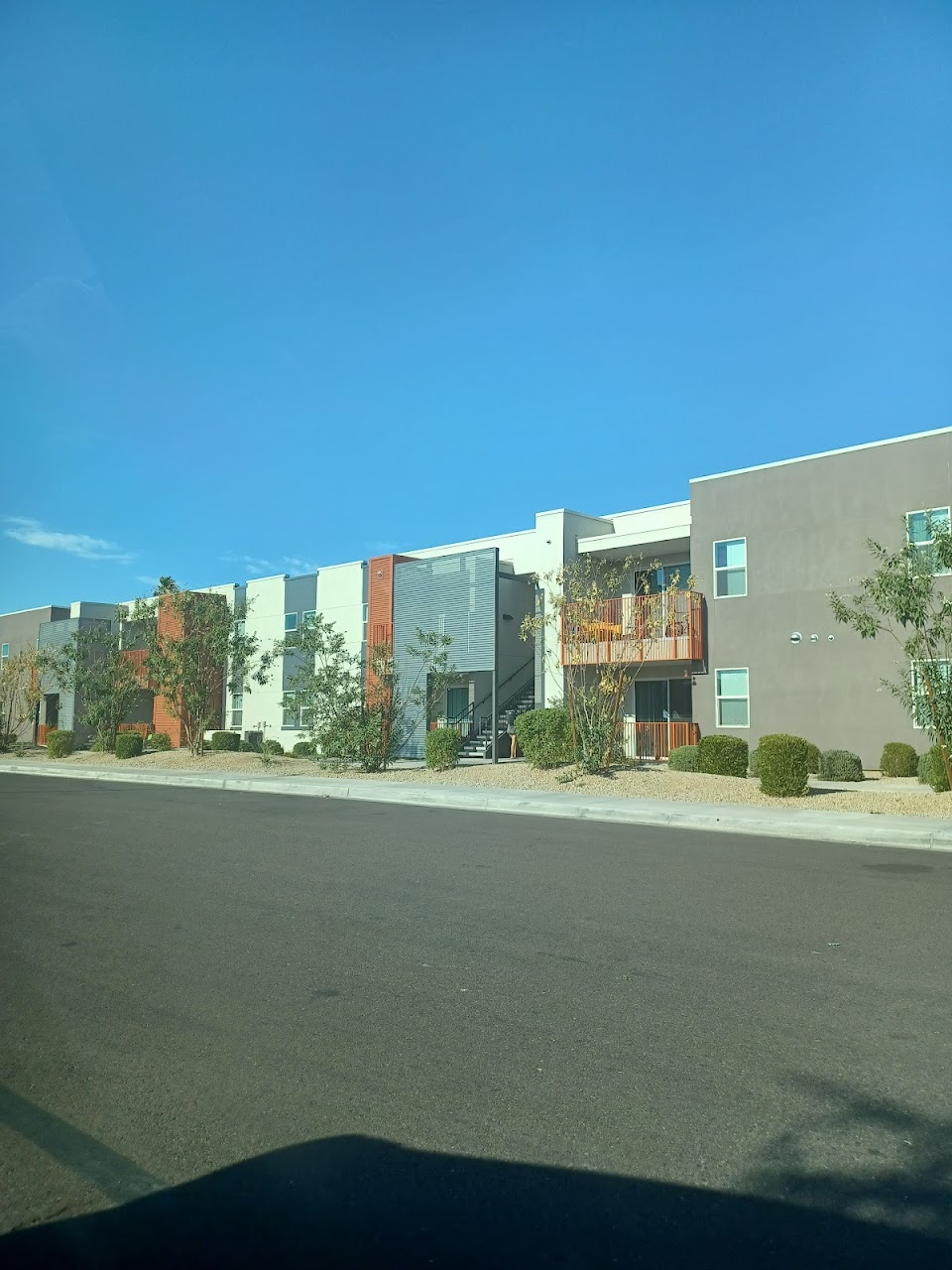 Photo of BETHANY CROSSING. Affordable housing located at 6253 N 69TH AVENUE GLENDALE, AZ 85303