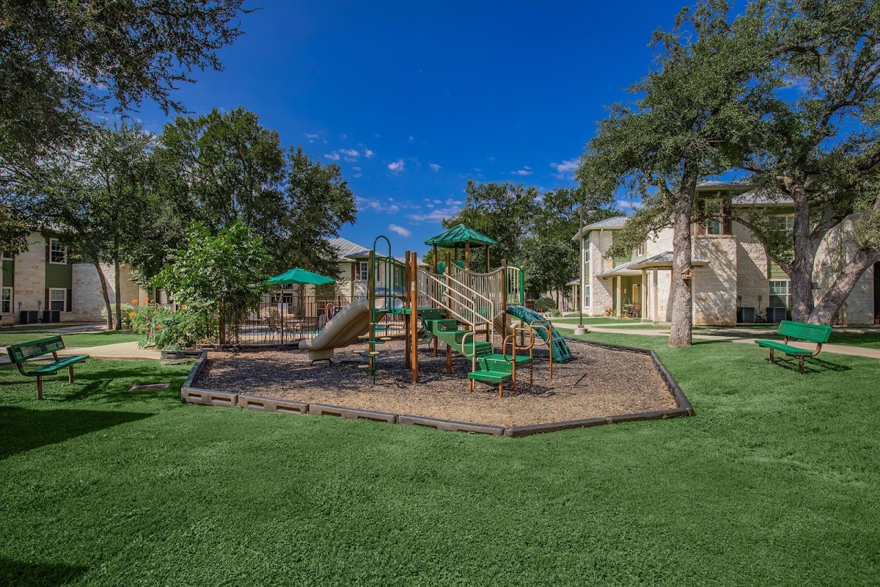 Photo of SAN GABRIEL CROSSING. Affordable housing located at 155 HILLCREST LN LIBERTY HILL, TX 78642