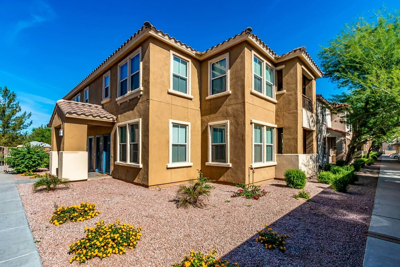 Photo of MATTHEW HENSON I. Affordable housing located at 840 W TONTO ST PHOENIX, AZ 85007