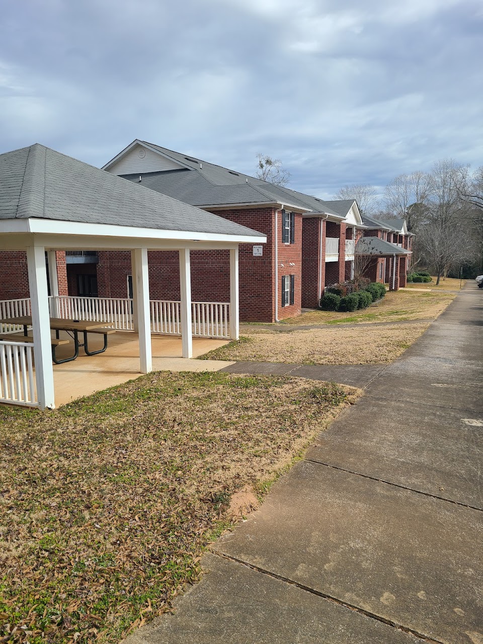 Photo of MAYBERRY PARK. Affordable housing located at 169 E CASS ST DADEVILLE, AL 36853