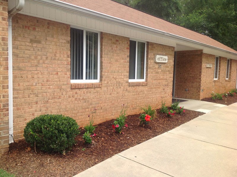 Photo of BROOKWOOD APTS. Affordable housing located at 390 HENDERSON RD ROXBORO, NC 27573