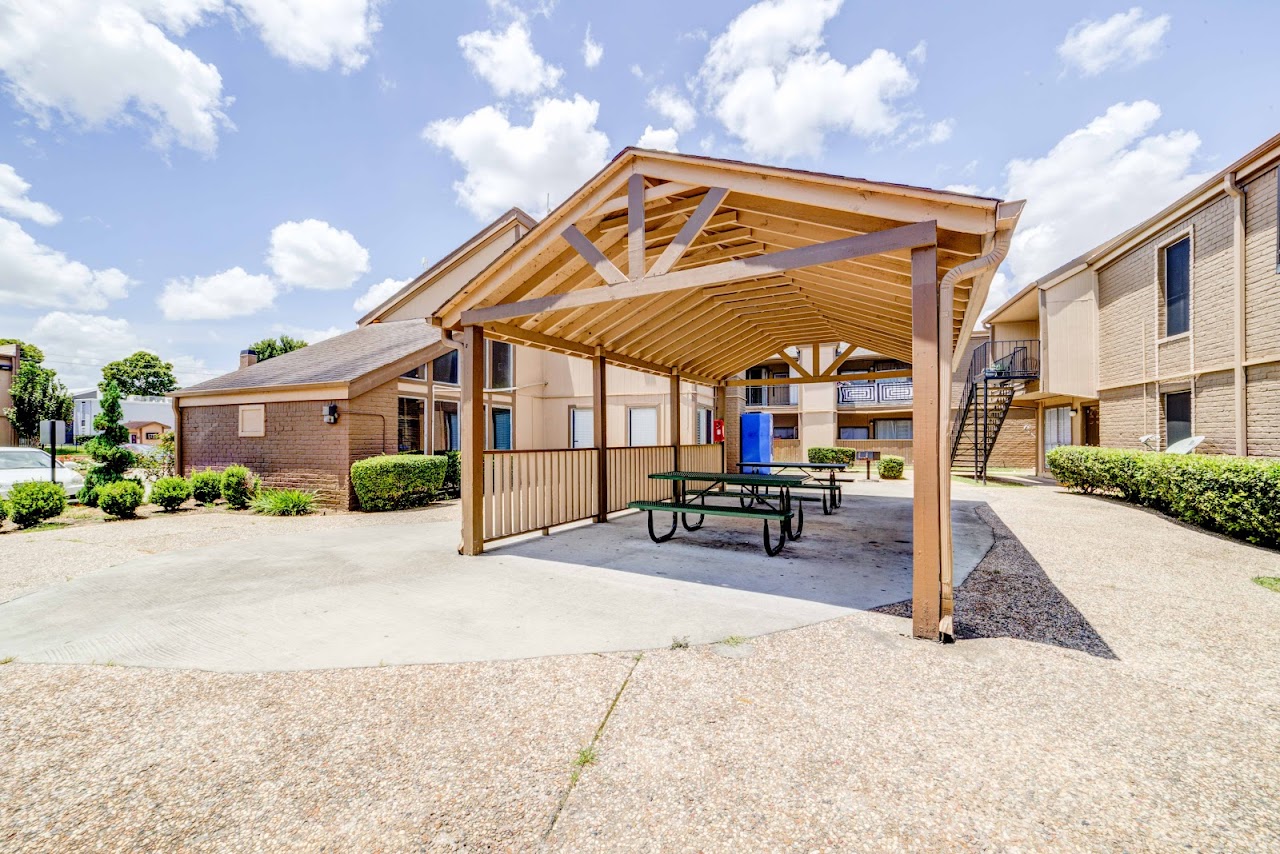 Photo of HUNTINGTON APT HOMES. Affordable housing located at 6300 DUMFRIES DR HOUSTON, TX 77096