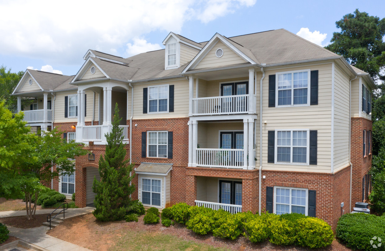 Photo of CHAPEL RUN APARTMENTS. Affordable housing located at 4522 SNAPFINGER WOODS DR DECATUR, GA 30035