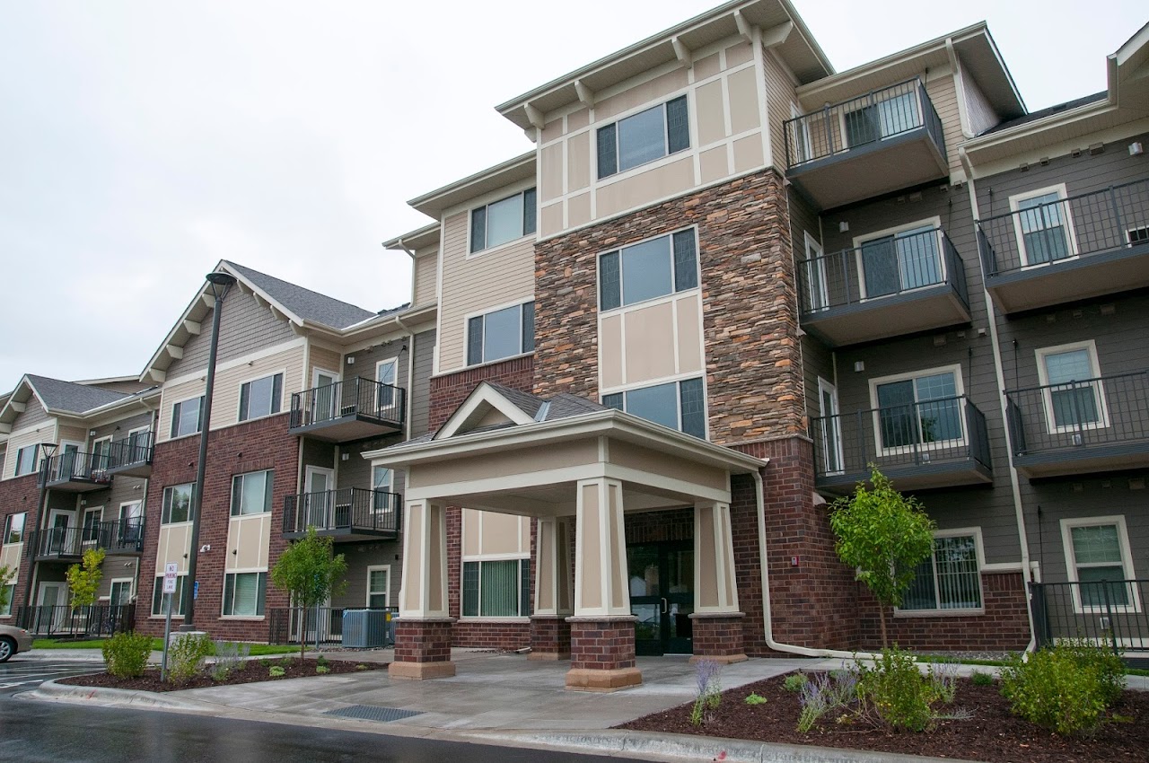 Photo of COMPASS POINTE. Affordable housing located at 6113 W BROADWAY NEW HOPE, MN 55428