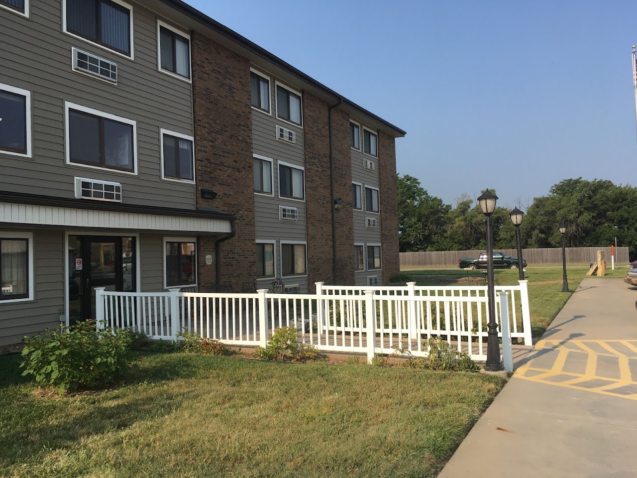 Photo of Lincoln Housing Authority. Affordable housing located at 107 E COURT LINCOLN, KS 67455