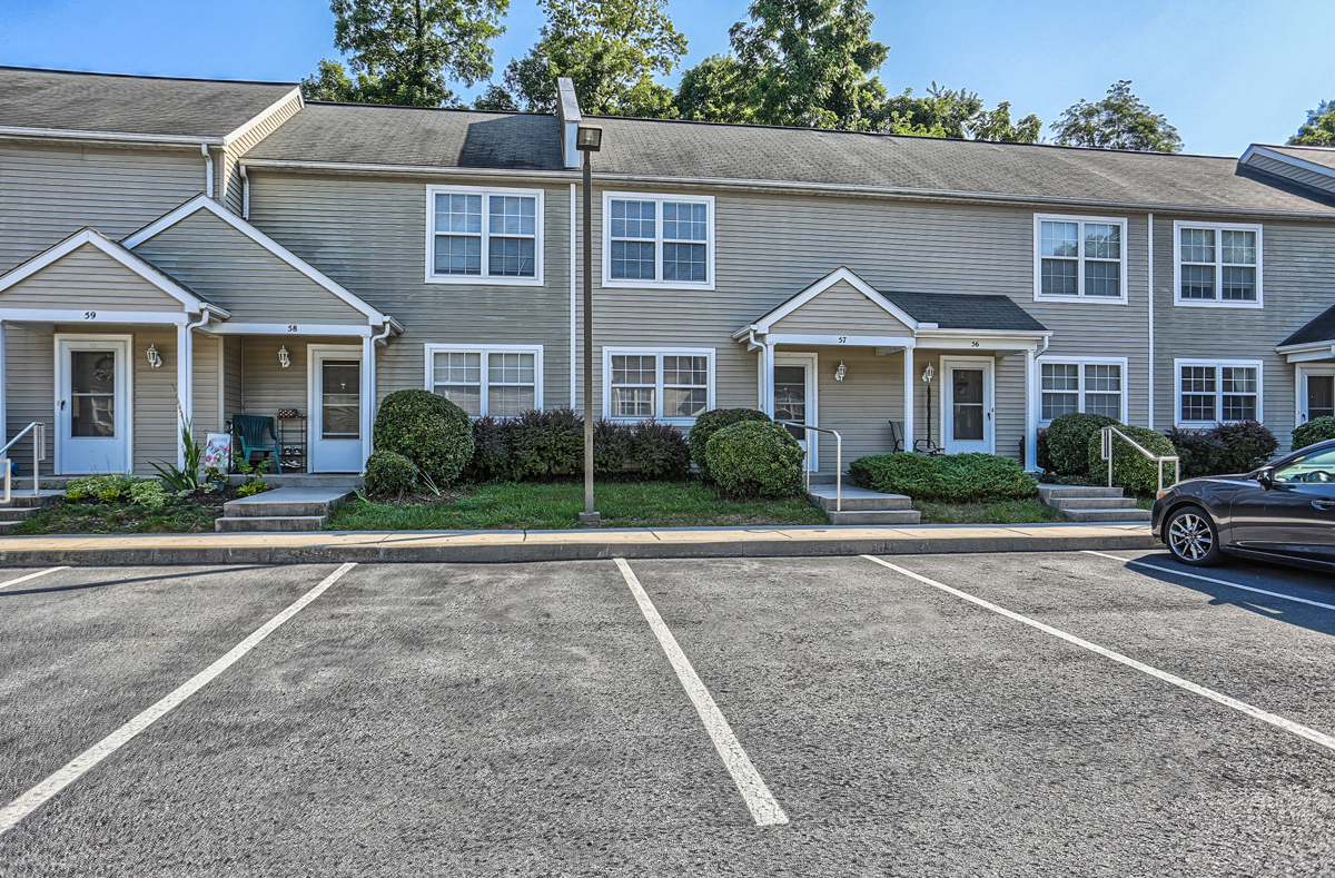 Photo of ROTH VILLAGE. Affordable housing located at 62 VILLAGE CT MECHANICSBURG, PA 17050