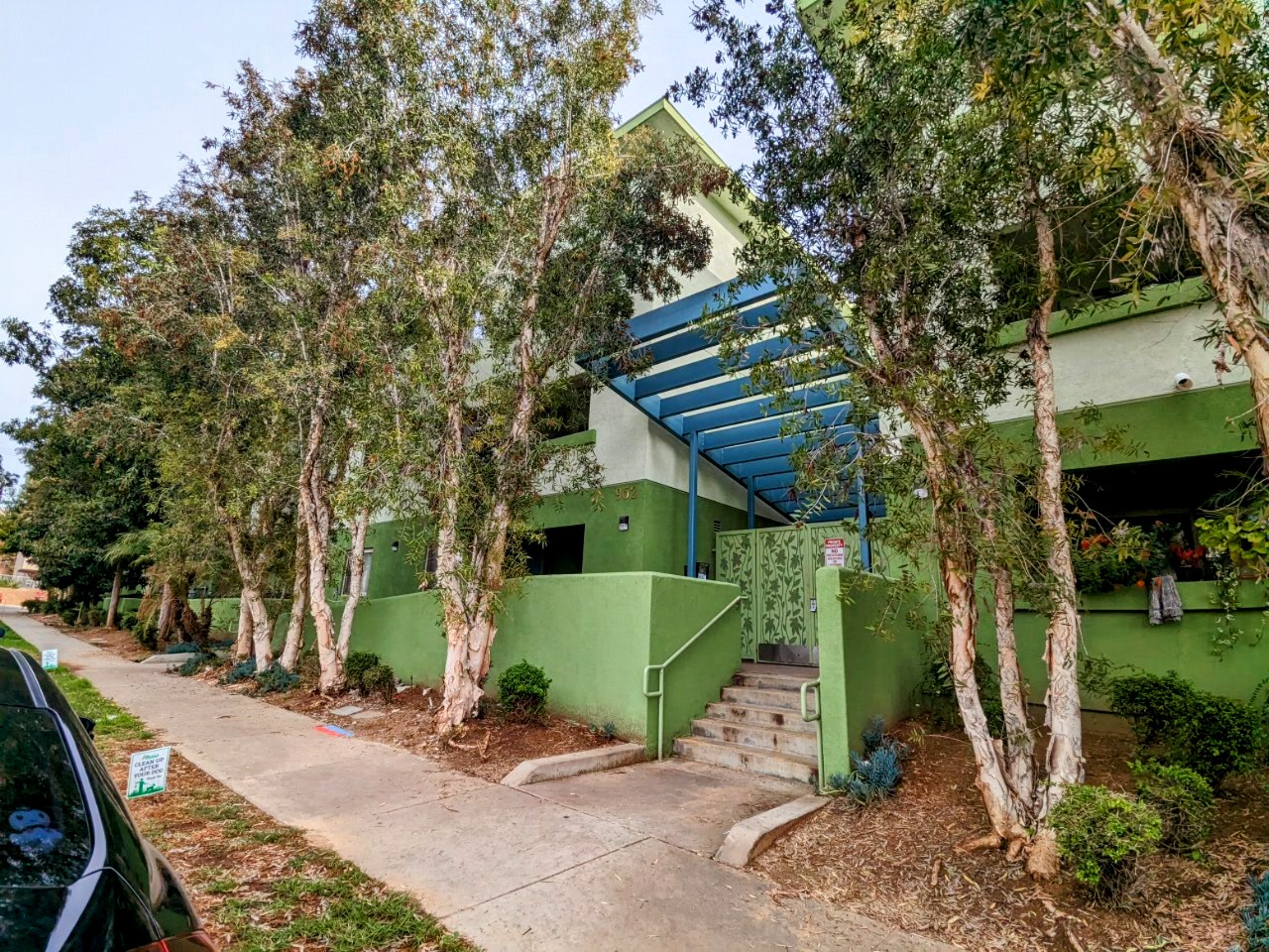 Photo of HARVARD CIRCLE. Affordable housing located at 952 N HARVARD BLVD LOS ANGELES, CA 90029