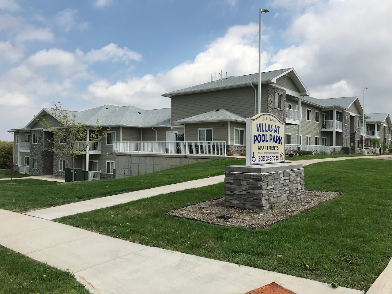 Photo of VILLAS AT POOL PARK. Affordable housing located at 1245 N 4TH ST PLATTEVILLE, WI 53818