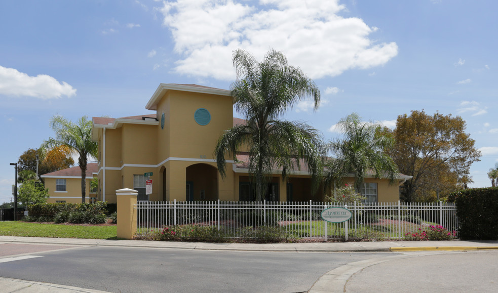 Photo of JASMINE CAY. Affordable housing located at 100 JASMINE CIR NAPLES, FL 34102