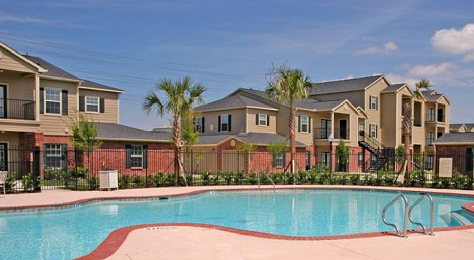 Photo of BAYPOINTE APTS. Affordable housing located at 901 S KOBAYASHI RD WEBSTER, TX 77598