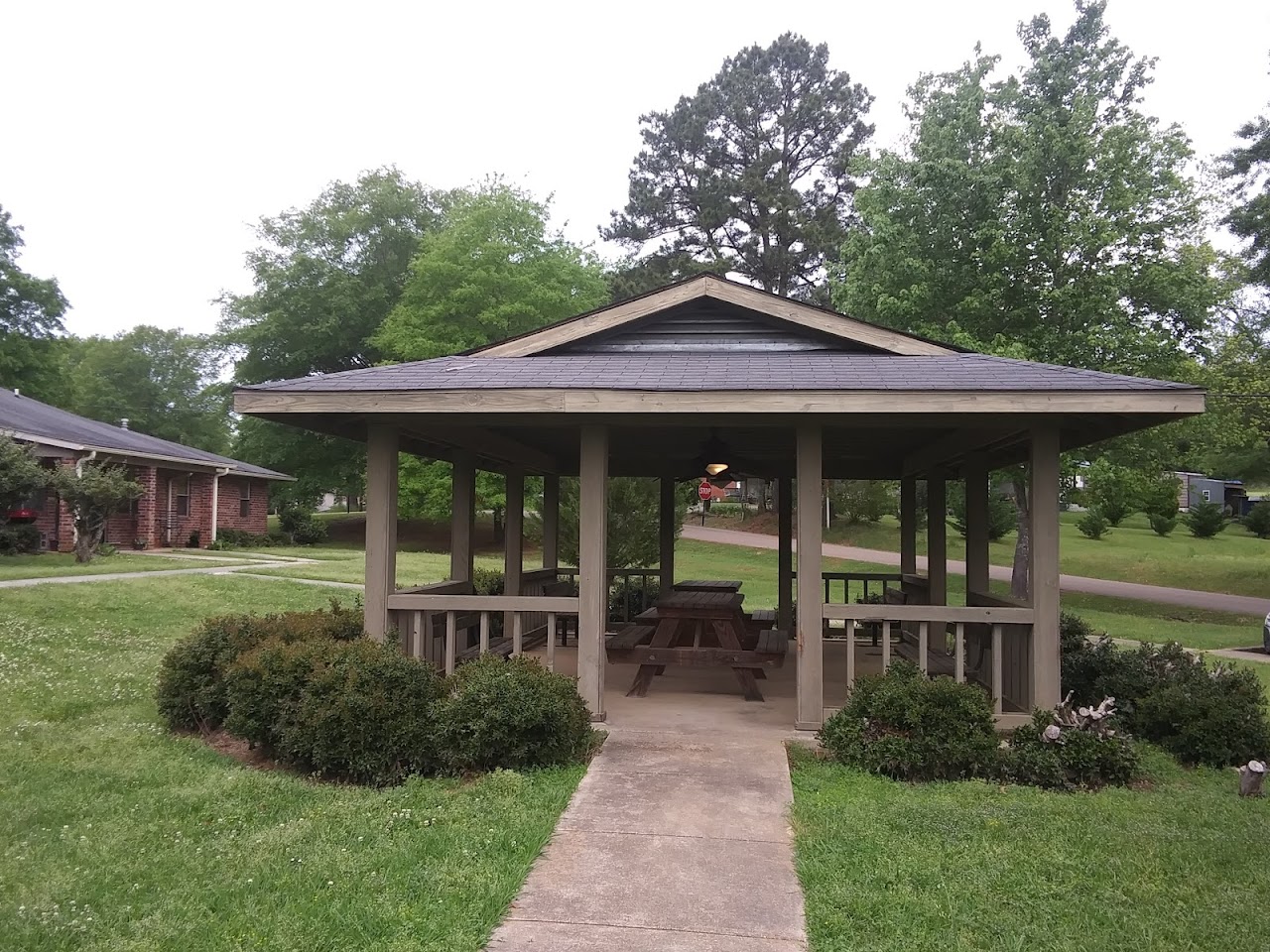 Photo of GROVE APTS. Affordable housing located at 222 SPRUCE ST WALNUT GROVE, MS 39189