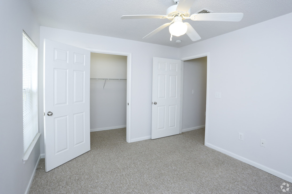 Photo of SHELLBROOKE POINTE APTS. Affordable housing located at 7684 TWIN BEECH RD FAIRHOPE, AL 36532