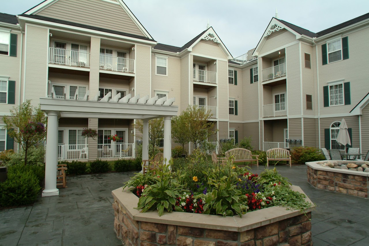 Photo of OAKHAVEN MANOR. Affordable housing located at 1320 ASHEBURY LN HOWELL, MI 48843