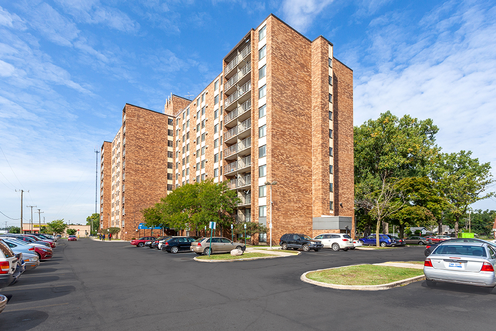 Photo of ROYAL OAK TOWER. Affordable housing located at 20800 WYOMING ST FERNDALE, MI 48220