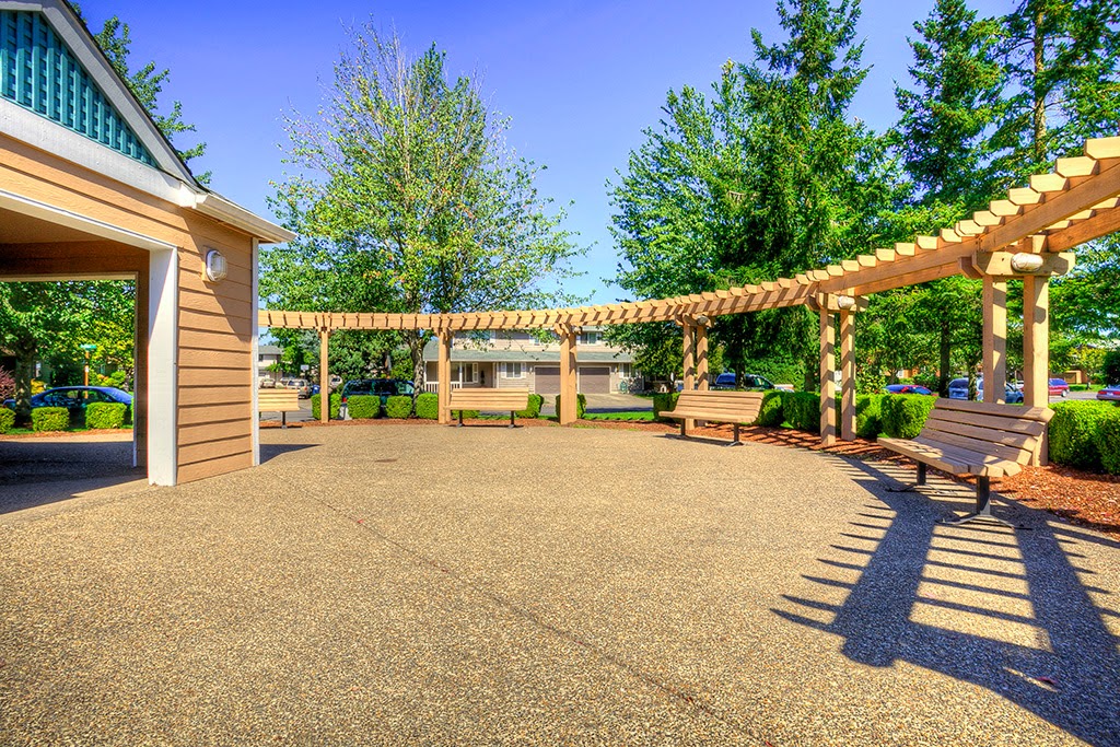 Photo of MCKENZIE MEADOW APTS. Affordable housing located at 715 OAKDALE AVE SPRINGFIELD, OR 97477