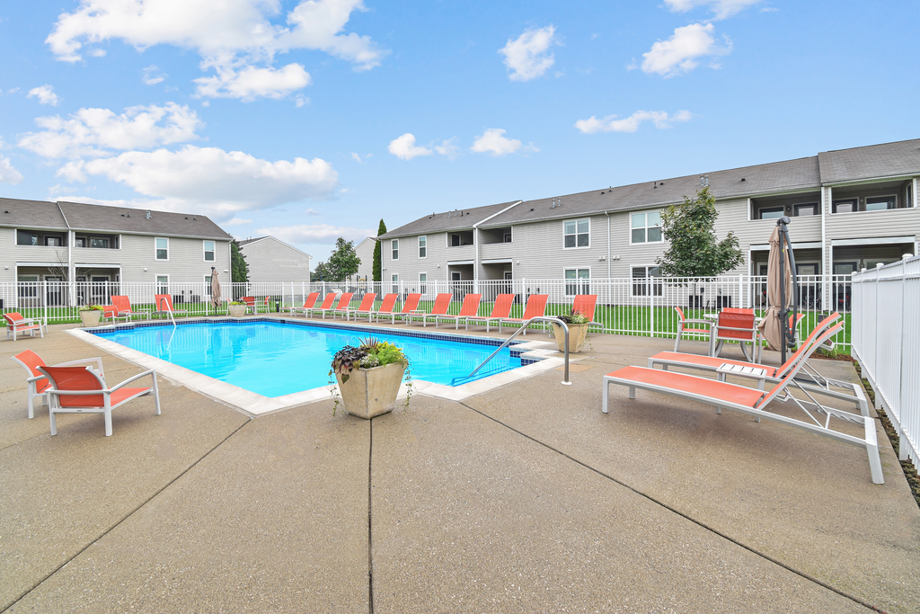Photo of STERLING CREST APTS. Affordable housing located at 1300 TITTABAWASSEE RD SAGINAW, MI 
