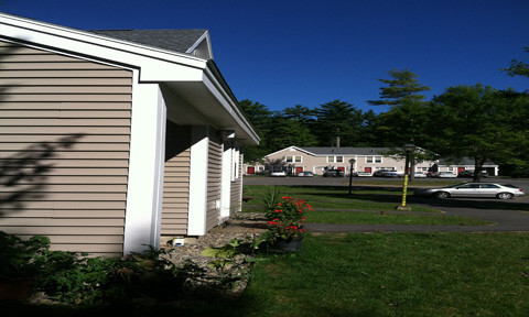 Photo of APPLEWOOD APTS. Affordable housing located at 73 PEARL ST CAMDEN, ME 04843