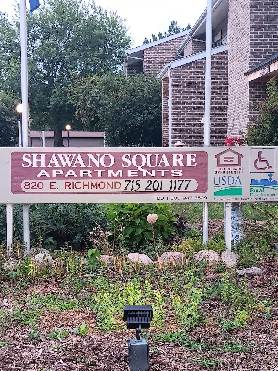 Photo of SHAWANO SQUARE. Affordable housing located at 820 E RICHMOND ST SHAWANO, WI 54166