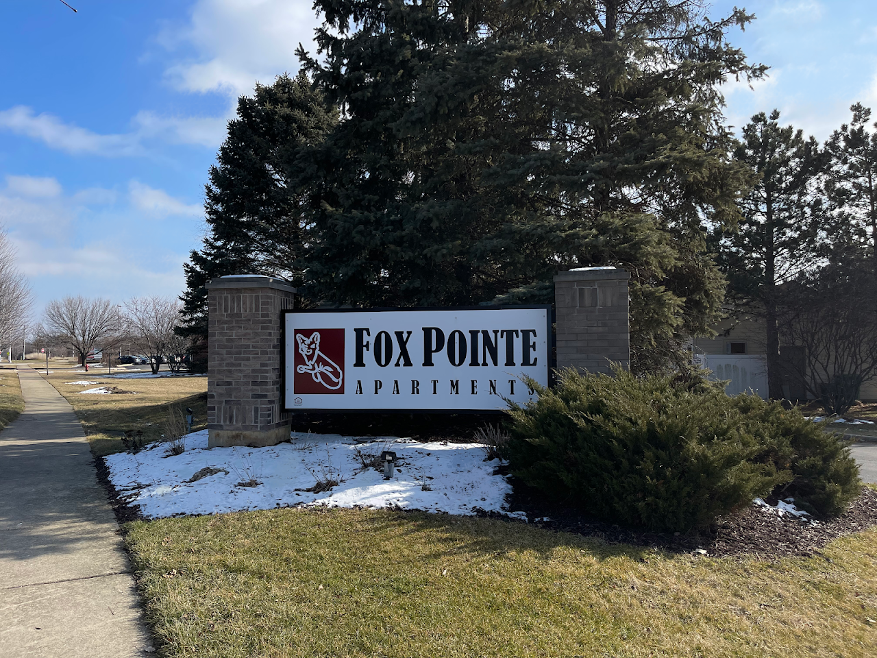 Photo of FOX POINTE APTS. Affordable housing located at 2074 FOX POINTE CIR AURORA, IL 60504