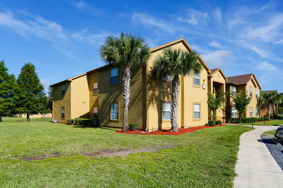 Photo of WOODLAND POINT. Affordable housing located at 6710 ST JOHNS AVE PALATKA, FL 32177