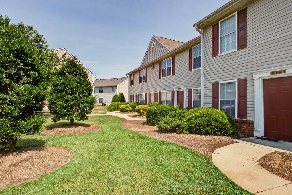 Photo of RIVER BIRCH APARTMENTS. Affordable housing located at 2611 TORQUAY CROSSING RALEIGH, NC 27616