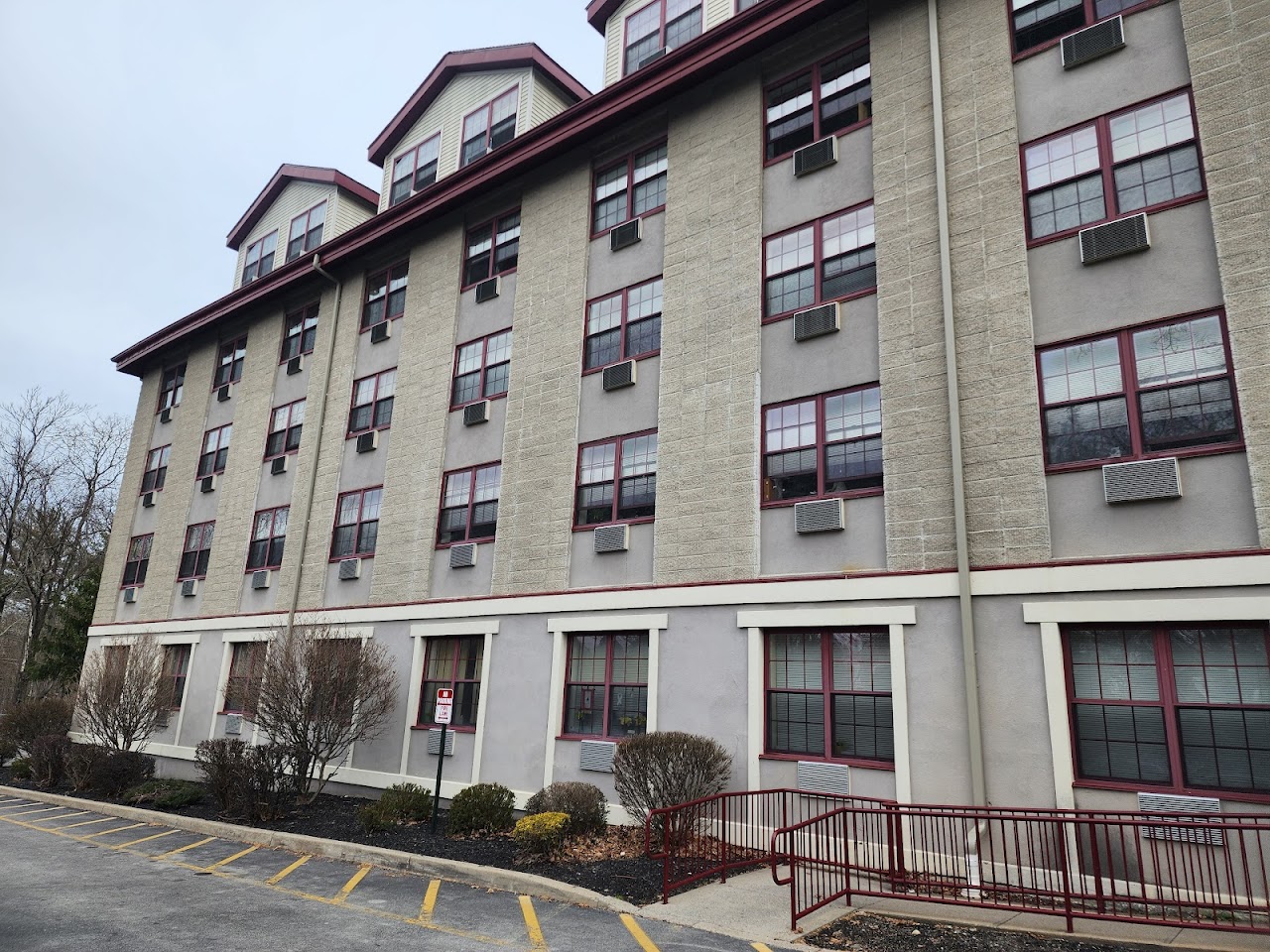 Photo of HERITAGE POINTE APTS. Affordable housing located at 6 ANDERSON SCHOOL RD STAATSBURG, NY 12580