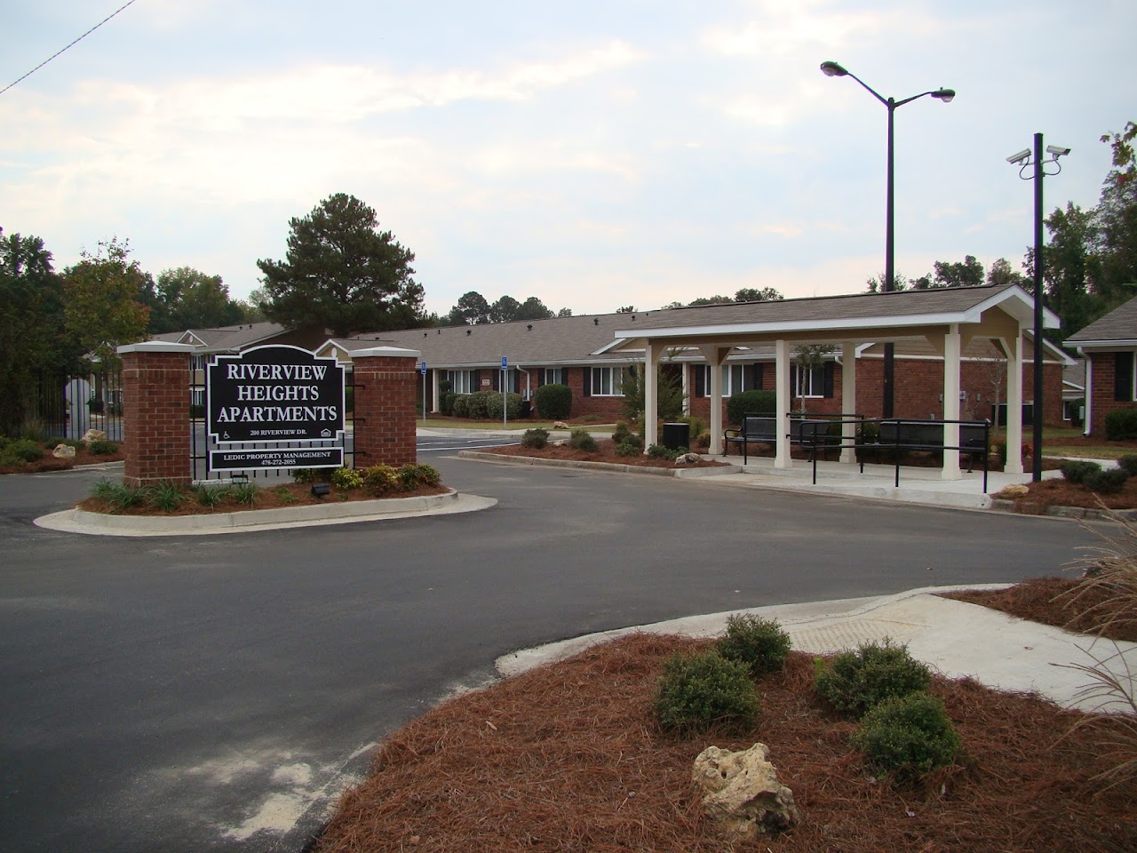 Photo of RIVERVIEW HEIGHTS FKA OCONEE PARK. Affordable housing located at 200 RIVERVIEW PARK DR DUBLIN, GA 31021
