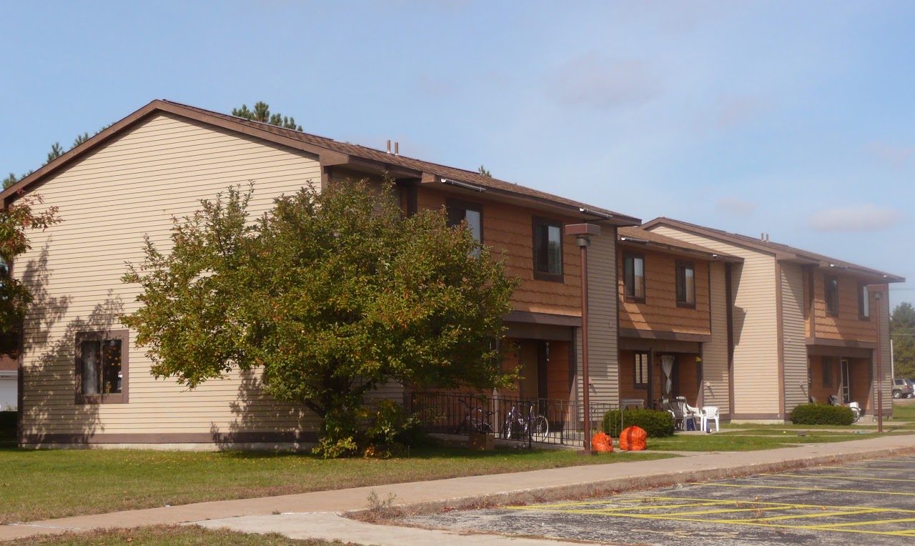 Photo of LES CHENEAUX APARTMENTS at 825 S. 26TH STREET ESCANABA, MI 49829