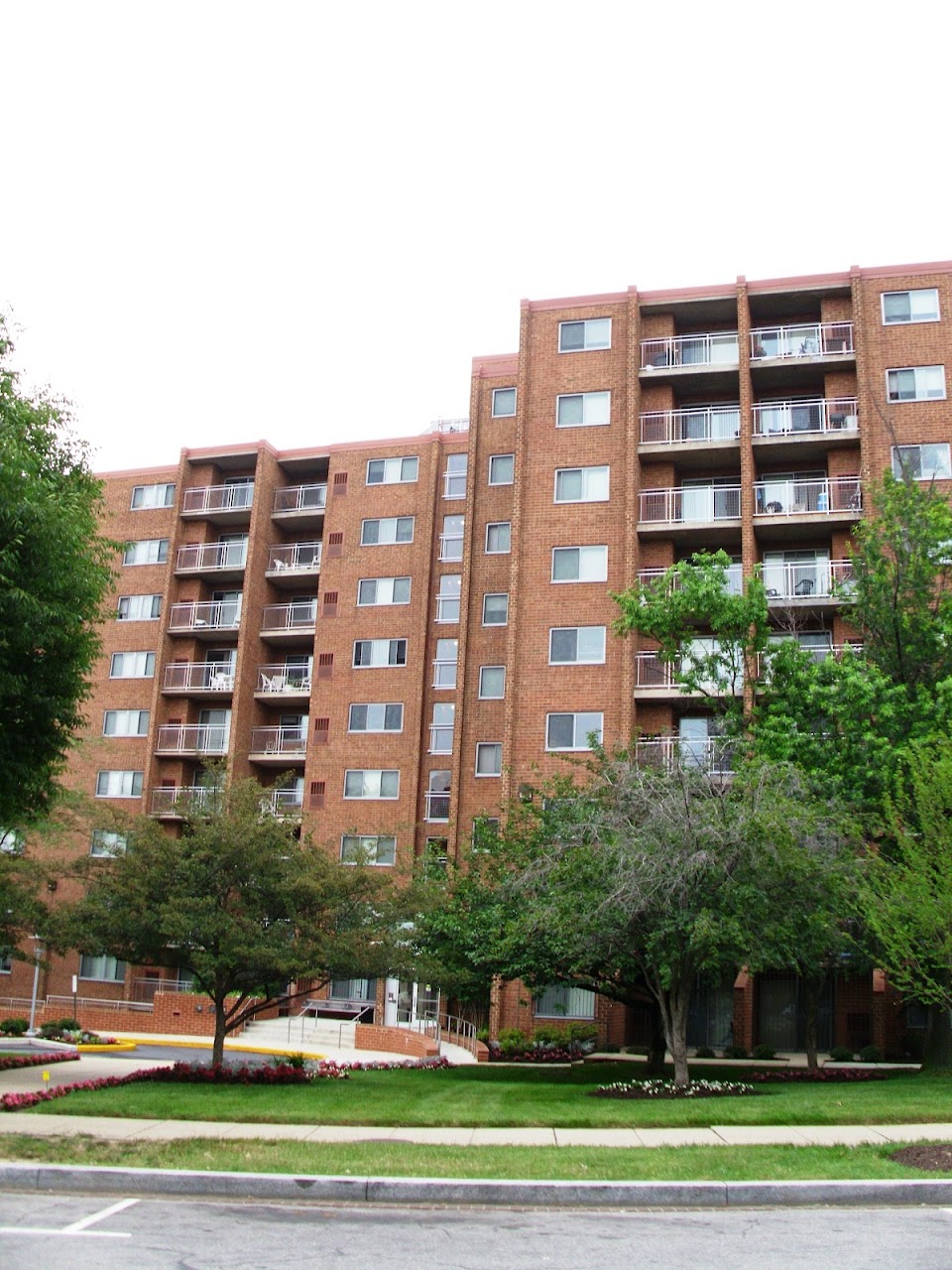 Photo of GOLDEN RULE APTS II. Affordable housing located at 901 NEW JERSEY AVE NW WASHINGTON, DC 20001
