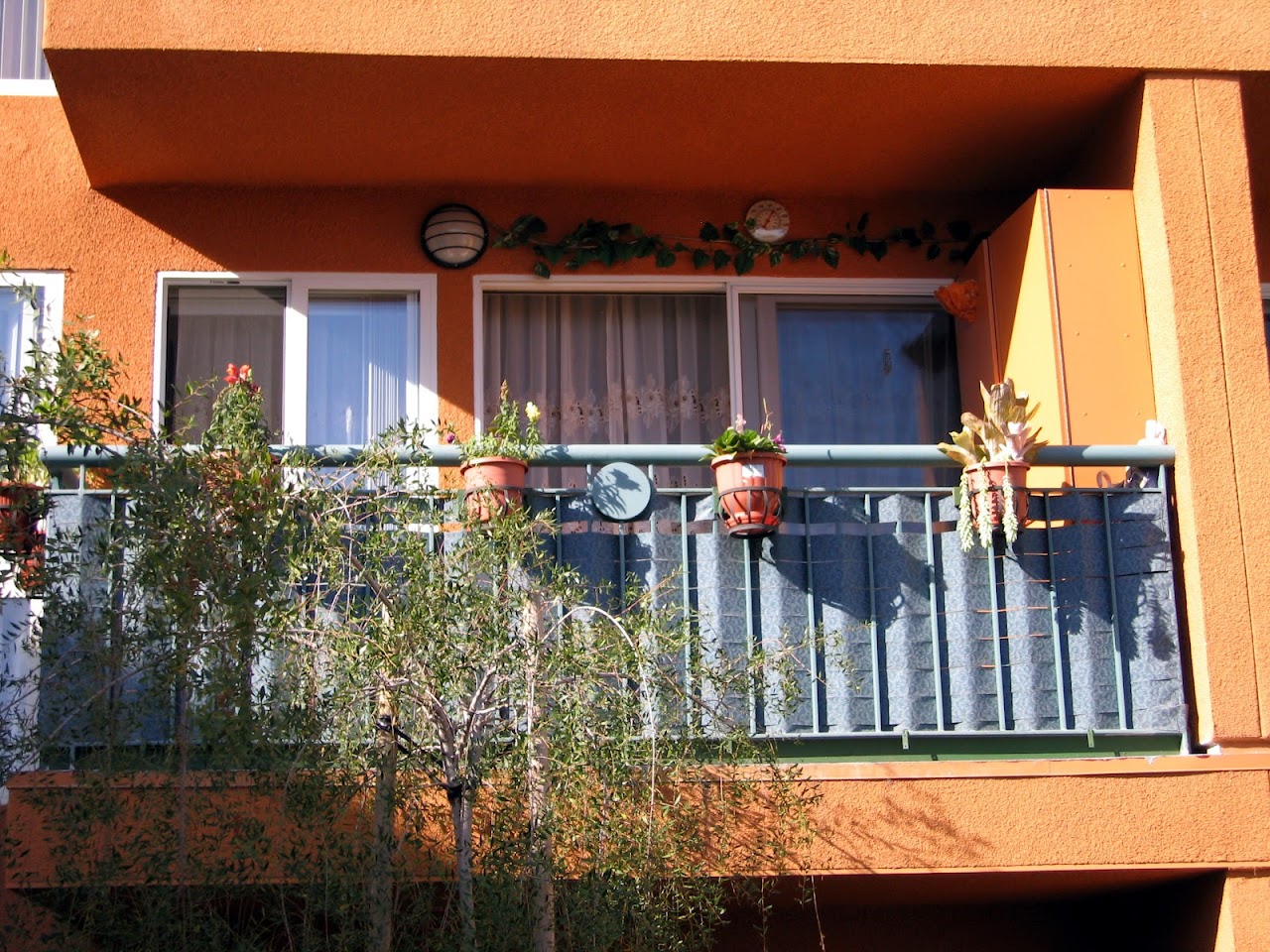 Photo of HOLLYVIEW SENIOR APTS. Affordable housing located at 5411 HOLLYWOOD BLVD LOS ANGELES, CA 90027