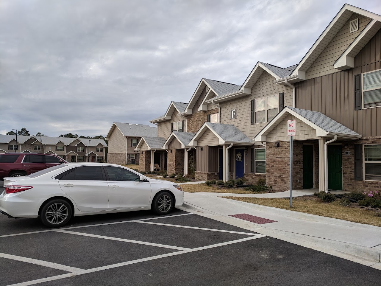 Photo of THE GROVE AT OAKMONT. Affordable housing located at 400 E WARING ST WAYCROSS, GA 31503