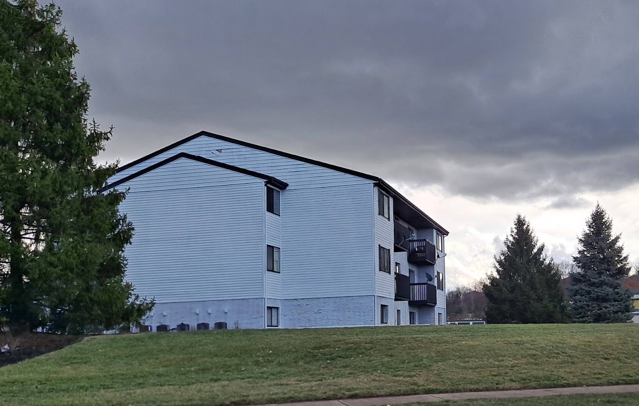 Photo of COBBLEGATE SQUARE APTS. Affordable housing located at 2686 COBBLE CIR MORAINE, OH 45439