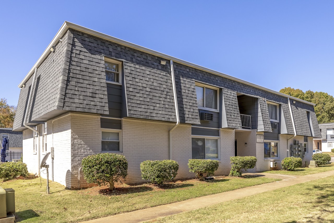 Photo of OAKS APTS. Affordable housing located at 4121 NEWSON RD SW HUNTSVILLE, AL 35805
