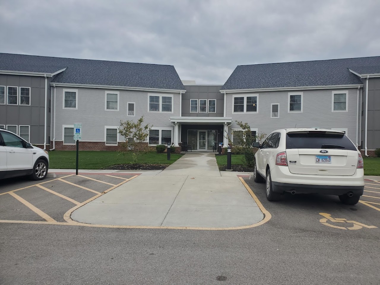 Photo of ALTAMONT SENIOR RESIDENCES. Affordable housing located at 406 506 EAST CUMBERLAND ROAD ALTAMONT, IL 62411