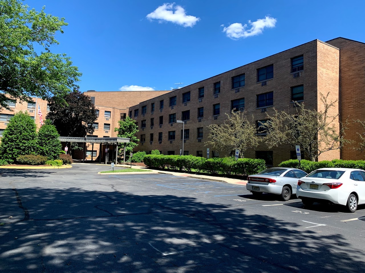 Photo of LAWRENCE PLAZA. Affordable housing located at 2350 PRINCETON PIKE LAWRENCE TOWNSHIP, NJ 08648