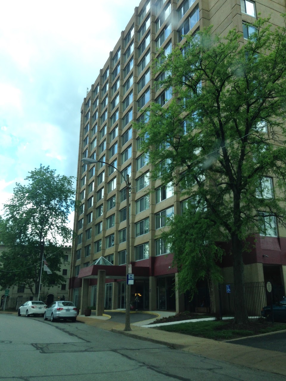 Photo of PARKVIEW PLACE. Affordable housing located at 701 WESTGATE AVE UNIVERSITY CITY, MO 63130