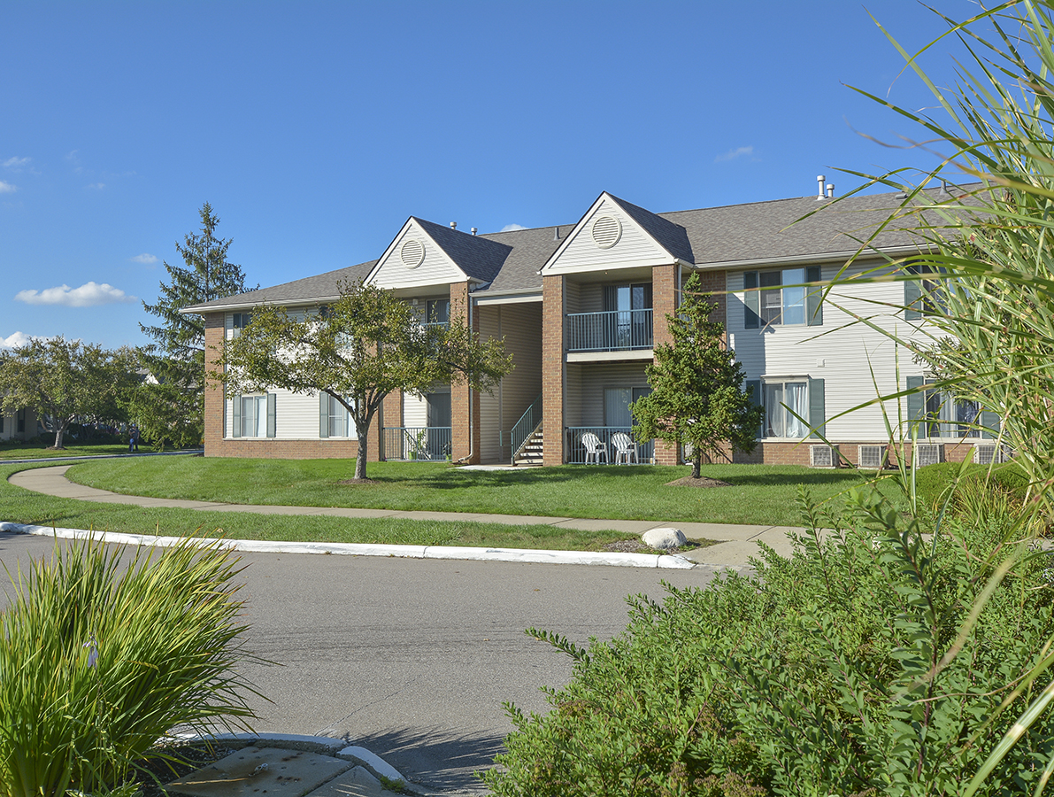 Photo of LAKESIDE PARK APTS. Affordable housing located at 46280 LAKESIDE PARK DR SHELBY TOWNSHIP, MI 48315