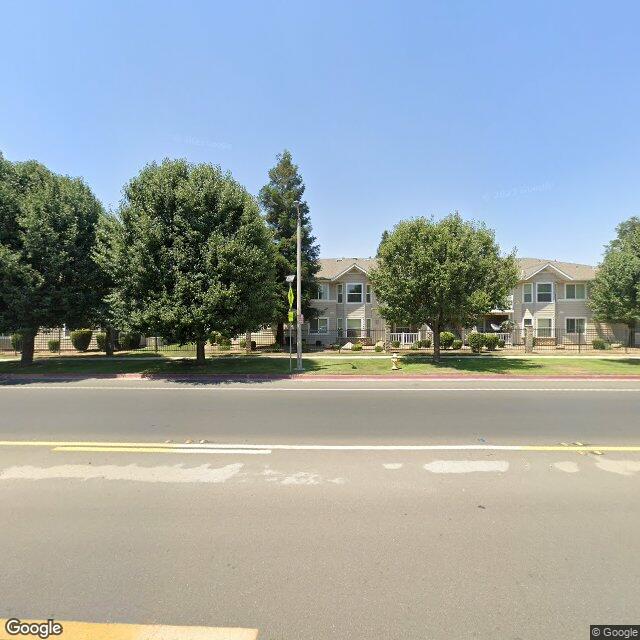 Photo of PARK CREEK VILLAGE. Affordable housing located at 398 W WALNUT AVE FARMERSVILLE, CA 93223