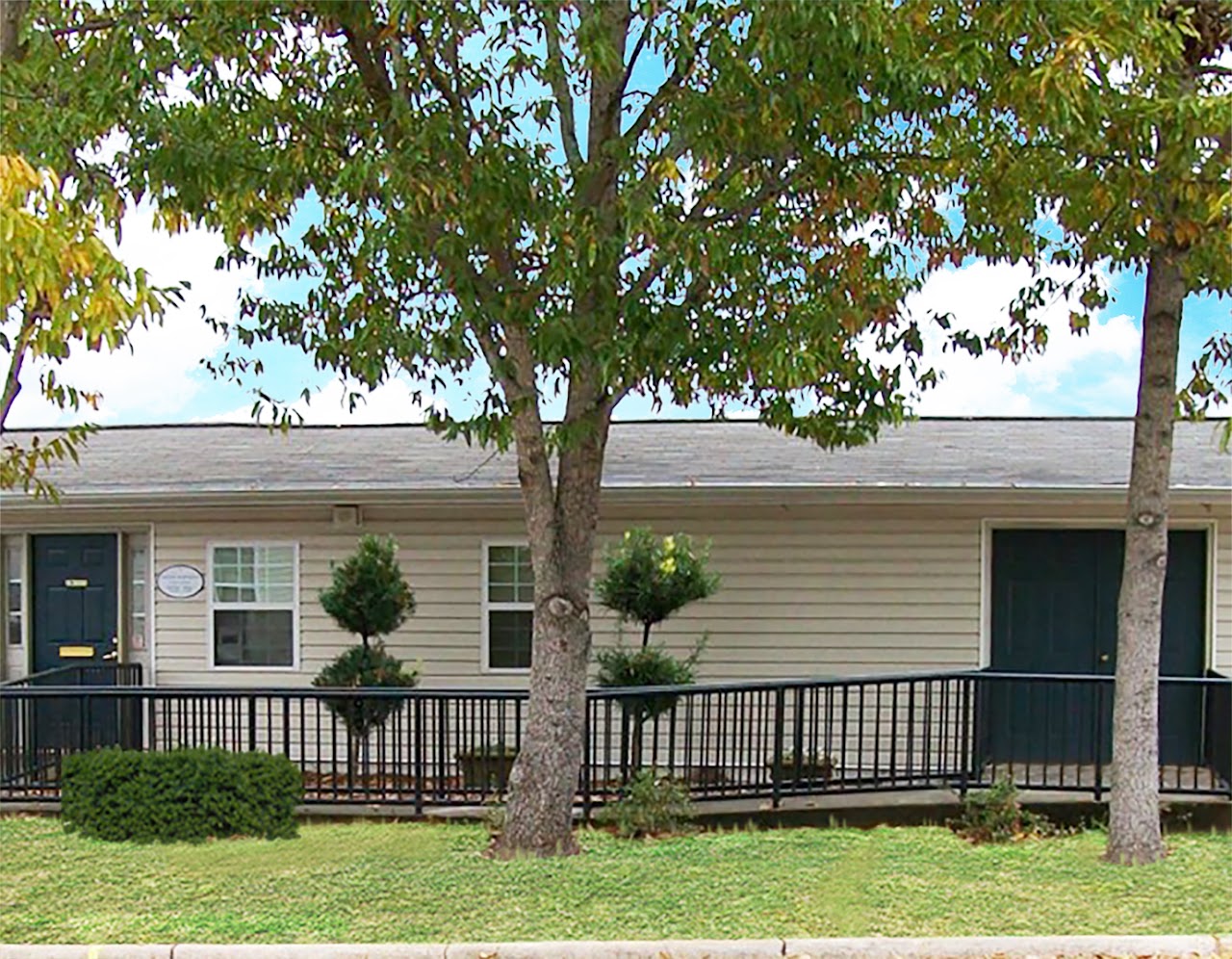 Photo of FAIRVIEW APARTMENTS. Affordable housing located at 300 AVENUE F THOMASTON, GA 30286