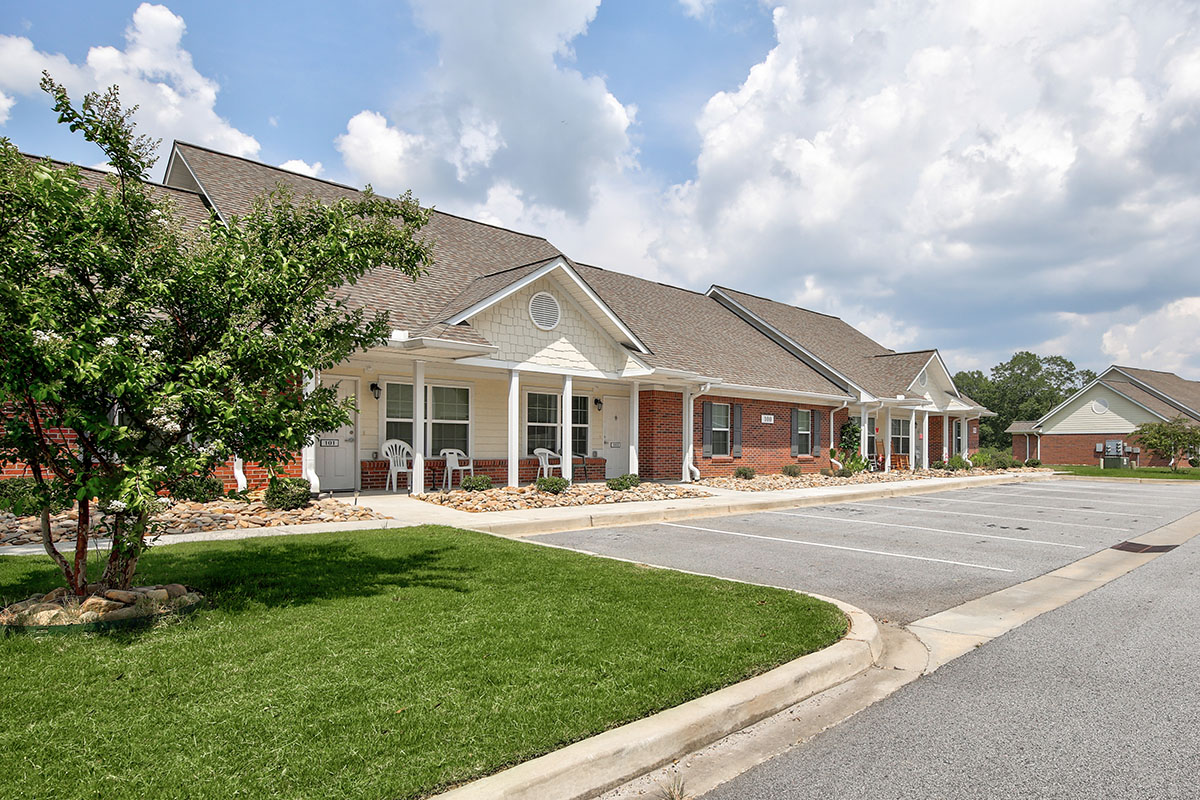 Photo of SALUDA COMMONS. Affordable housing located at 1000 BIRATH ST SALUDA, SC 29138