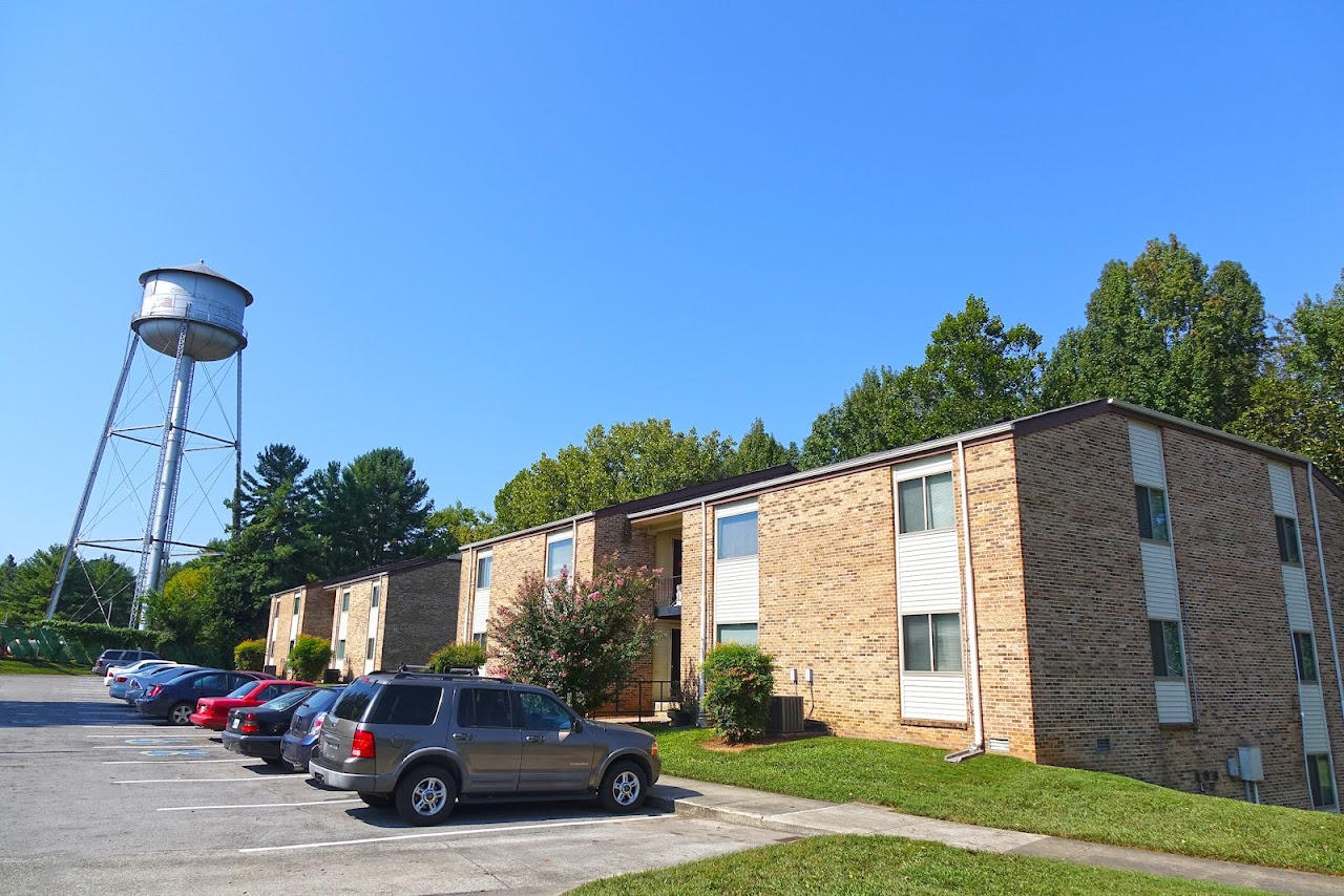 Photo of WESTSIDE MANOR. Affordable housing located at 411 WEST END AVENUE MCMINNVILLE, TN 37110