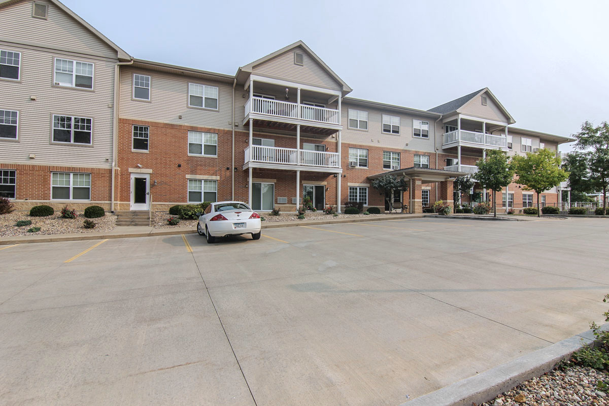 Photo of APPLEWOOD III. Affordable housing located at 3225 PENNSYLVANIA AVE DUBUQUE, IA 52001