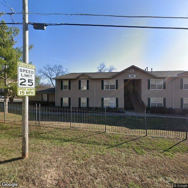 Photo of HIAWASSEE SQUARE APTS (PHASE I). Affordable housing located at 170 HIAWASSEE AVE KNOXVILLE, TN 37917