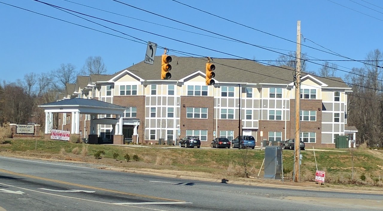 Photo of ARBOR GLEN APARTMENTS. Affordable housing located at 100 ABINGTON ROAD LENOIR, NC 28645